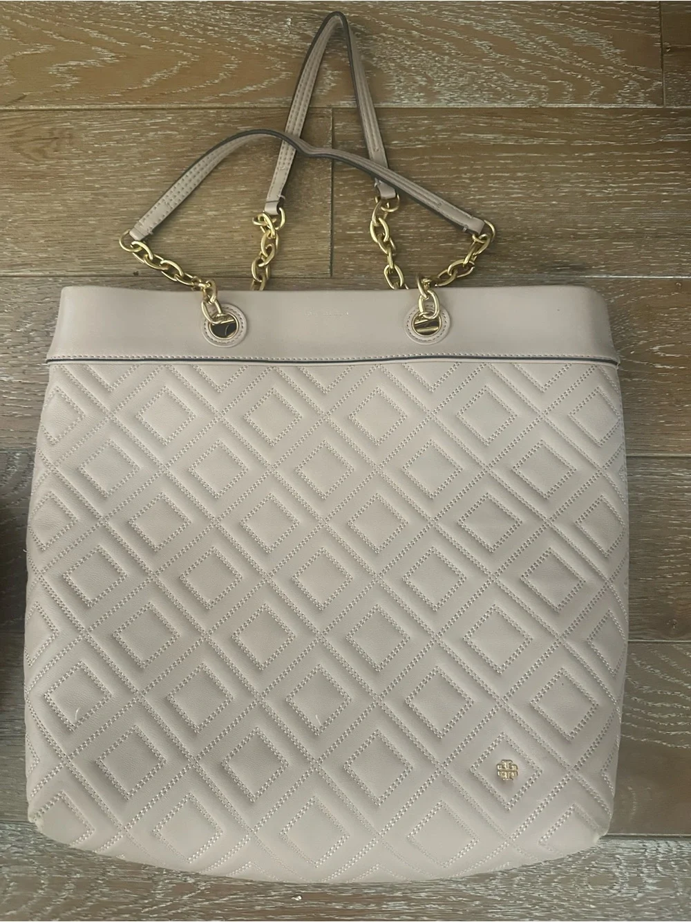 Tory Burch Quilted Diamond Tote in Light Beige with Gold Chain Straps